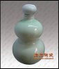 景德鎮陶瓷酒瓶、青釉冰裂紋酒壺、唐龍陶瓷有限公司承接各種陶瓷酒瓶加工定制、